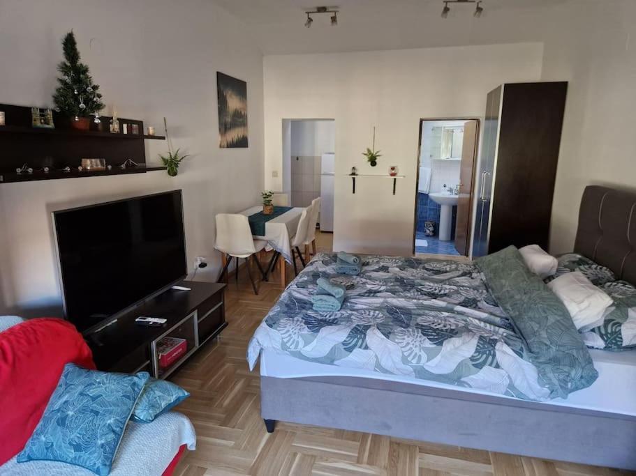 Warm House Full Of Green Ambient,Joy And Comfort Zagreb Exterior photo