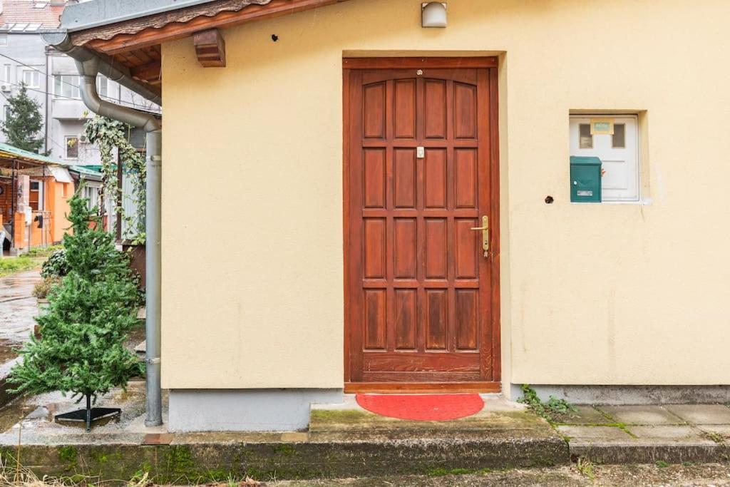 Warm House Full Of Green Ambient,Joy And Comfort Zagreb Exterior photo