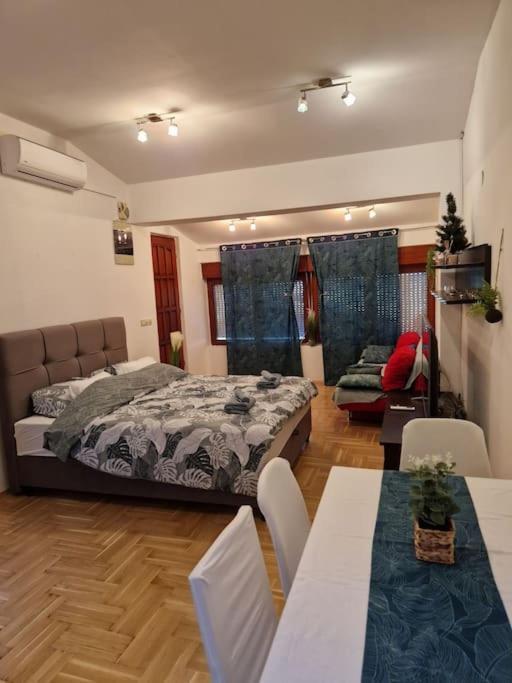 Warm House Full Of Green Ambient,Joy And Comfort Zagreb Exterior photo